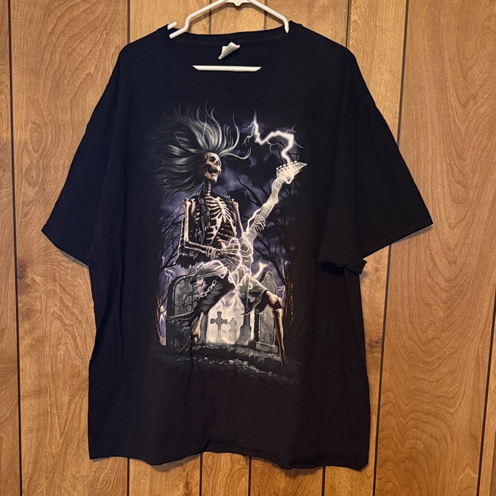 Fruit of the Loom Men’s Size 3X Black Skeleton Edgy Grunge Goth Graphic Tshirt
